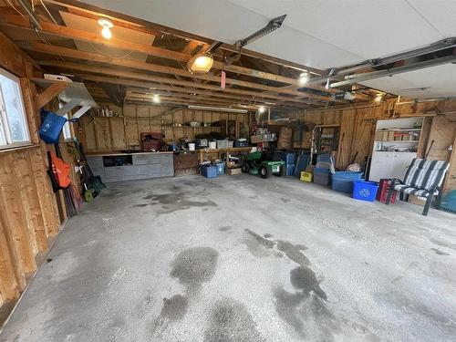 153 Grand Trunk Avenue, Dryden, ON - Indoor Photo Showing Garage