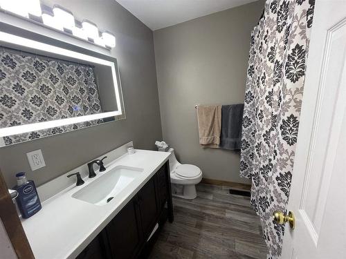 16 Sandy Lane, Dryden, ON - Indoor Photo Showing Bathroom