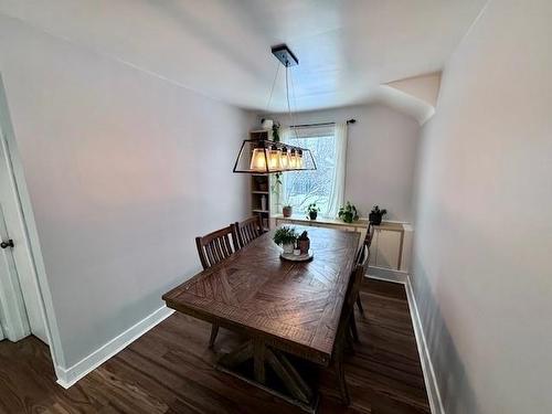 2035 Hamilton Avenue, Thunder Bay, ON - Indoor Photo Showing Dining Room