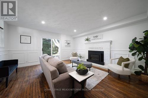 13 Thompson Drive, Norfolk, ON - Indoor Photo Showing Living Room With Fireplace