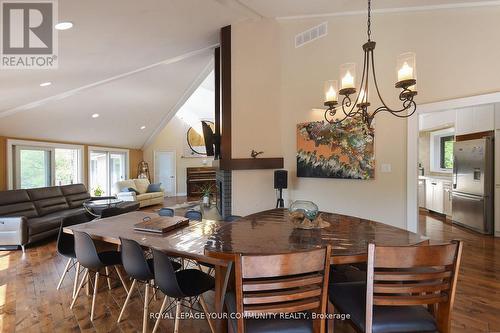 4997 Davis Drive, Whitchurch-Stouffville, ON - Indoor Photo Showing Dining Room