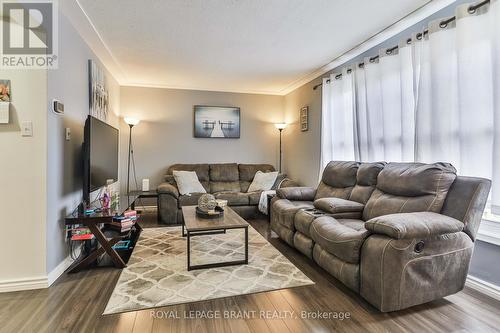 C - 43 Metcalfe Crescent, Brantford, ON - Indoor Photo Showing Living Room