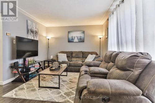 C - 43 Metcalfe Crescent, Brantford, ON - Indoor Photo Showing Living Room