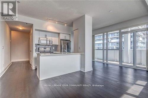 1409 - 65 Speers Road, Oakville, ON - Indoor Photo Showing Kitchen