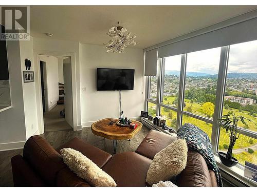 2908 4189 Halifax Street, Burnaby, BC - Indoor Photo Showing Living Room