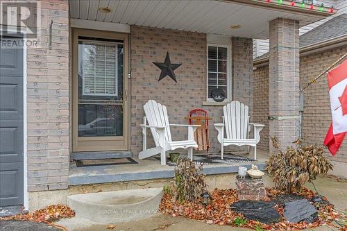 22 Brookheath Lane, Hamilton, ON - Outdoor