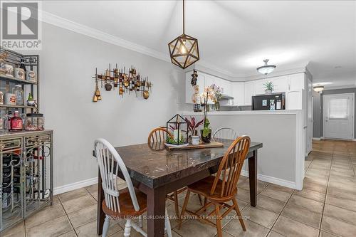 22 Brookheath Lane, Hamilton, ON - Indoor Photo Showing Dining Room