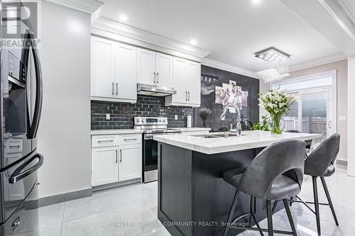 1451 Bews Landing, Milton, ON - Indoor Photo Showing Kitchen With Upgraded Kitchen