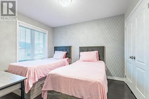 1451 Bews Landing, Milton, ON - Indoor Photo Showing Bedroom