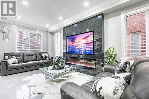 1451 Bews Landing, Milton, ON - Indoor Photo Showing Living Room