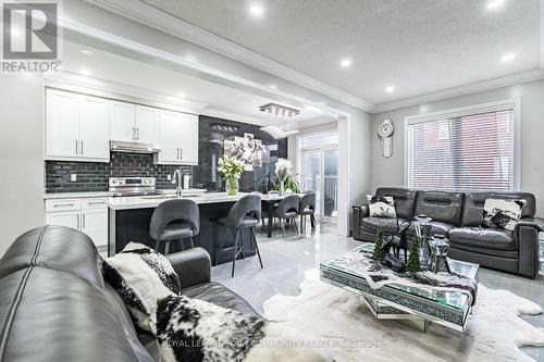 1451 Bews Landing, Milton, ON - Indoor Photo Showing Living Room