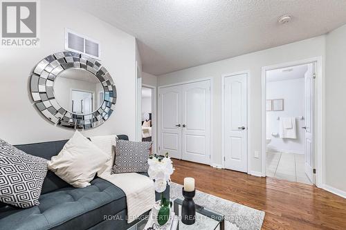 676 Speyer Circle, Milton, ON - Indoor Photo Showing Living Room