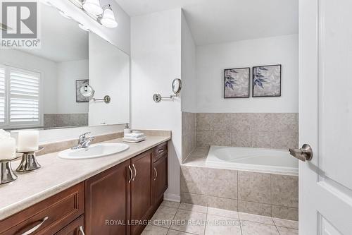 676 Speyer Circle, Milton, ON - Indoor Photo Showing Bathroom