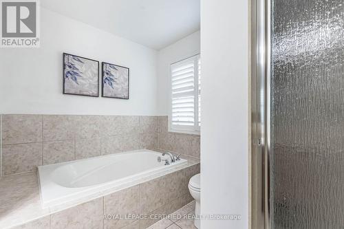 676 Speyer Circle, Milton, ON - Indoor Photo Showing Bathroom