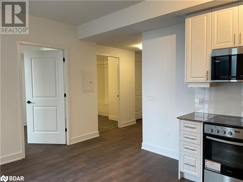 2343 Khalsa Gate Unit# 201, Oakville, ON - Indoor Photo Showing Kitchen