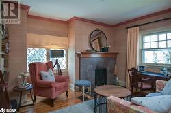 B2 w/ fireplace & hardwood - 