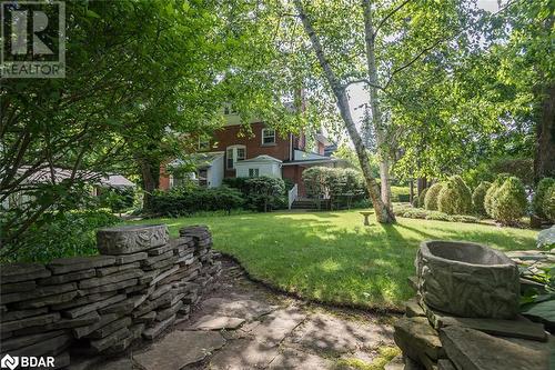 Surprising privacy & stunning character - 397 Trafalgar Road, Oakville, ON - Outdoor