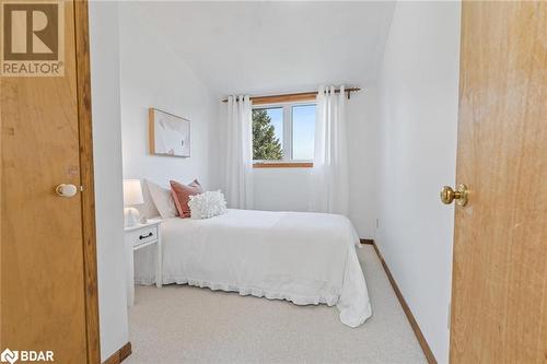 9433 10Th Sideroad, Erin, ON - Indoor Photo Showing Bedroom