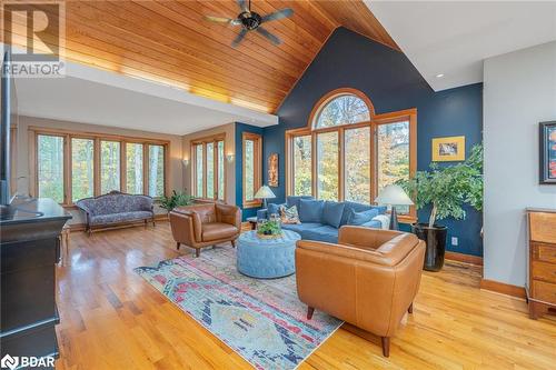 147 Main Street S, Georgetown, ON - Indoor Photo Showing Living Room