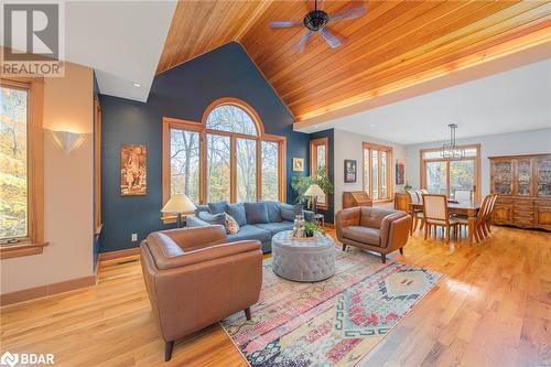 147 Main Street S, Georgetown, ON - Indoor Photo Showing Living Room