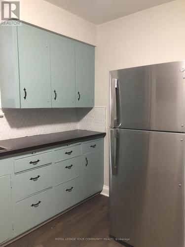 Upper - 15 Duchess Street, Whitchurch-Stouffville, ON - Indoor Photo Showing Kitchen