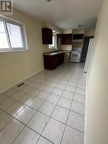 6850 Darcell Avenue, Mississauga, ON - Indoor Photo Showing Other Room