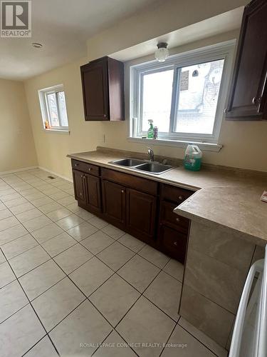 6850 Darcell Avenue, Mississauga, ON - Indoor Photo Showing Kitchen With Double Sink