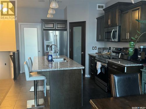 334 Rempel Bay, Saskatoon, SK - Indoor Photo Showing Kitchen