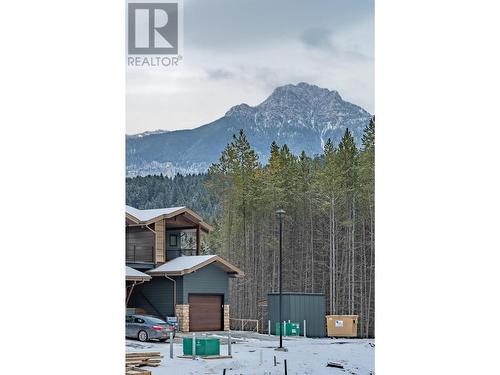 1444 Granite Drive Unit# 9, Golden, BC - 