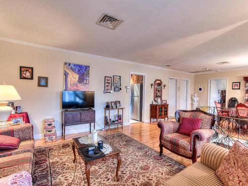 Salon - 1160 Rue Maria, Laval (Chomedey), QC - Indoor Photo Showing Living Room