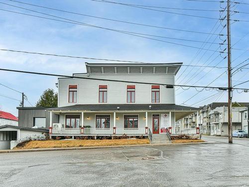 FaÃ§ade - 55 Rue Préfontaine E., Sainte-Agathe-Des-Monts, QC - Outdoor With Deck Patio Veranda