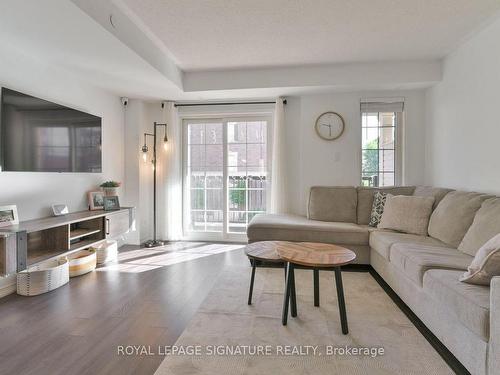 223-2456 Rosedrop Path, Oshawa, ON - Indoor Photo Showing Living Room