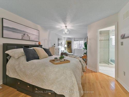 47 Manorwood Crt, Caledon, ON - Indoor Photo Showing Bedroom