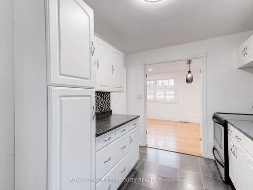 Main-739 Upper Gage Ave, Hamilton, ON - Indoor Photo Showing Kitchen