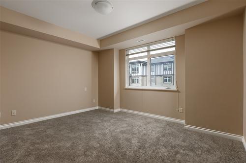 1303-3833 Brown Road, West Kelowna, BC - Indoor Photo Showing Other Room