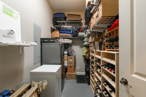 3-673 Denali Court, Kelowna, BC - Indoor Photo Showing Laundry Room