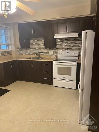 682 De L'Eglise Street, Ottawa, ON - Indoor Photo Showing Kitchen With Double Sink