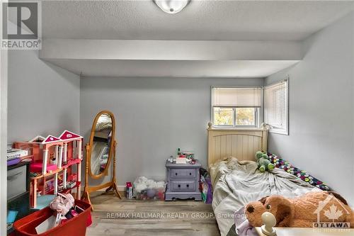 12-16 Craig Street, Perth, ON - Indoor Photo Showing Bedroom