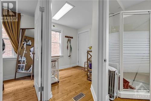 9 Melrose Avenue, West Centre Town (4203 - Hintonburg), ON - Indoor Photo Showing Other Room