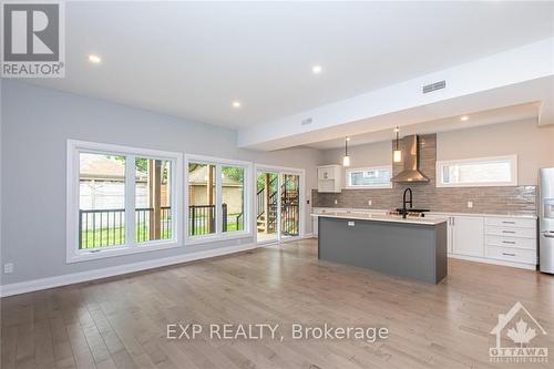 196 Powell Avenue, Ottawa, ON - Indoor Photo Showing Kitchen