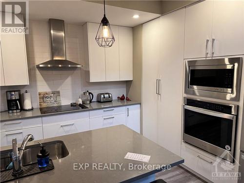 39 Bank Street, Prescott And Russell, ON - Indoor Photo Showing Kitchen With Upgraded Kitchen