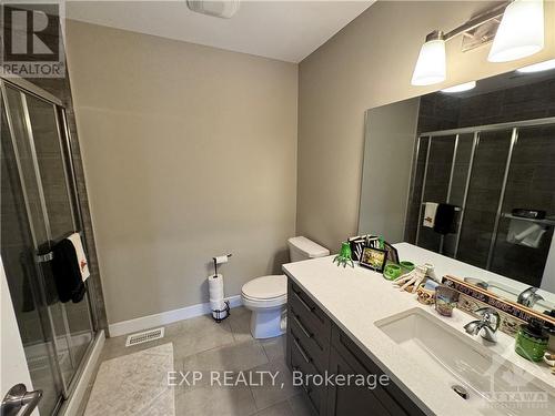 41 Bank Street, Russell, ON - Indoor Photo Showing Bathroom