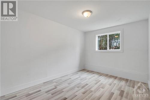 267 Michel Circle, Vanier And Kingsview Park (3402 - Vanier), ON - Indoor Photo Showing Other Room