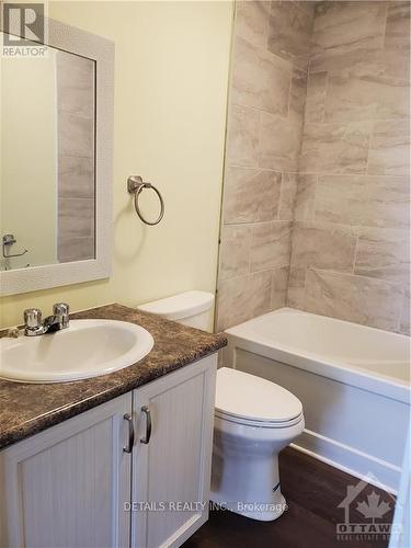 6-10 Labrosse Street, North Stormont, ON - Indoor Photo Showing Bathroom