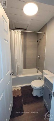 6-10 Labrosse Street, North Stormont, ON - Indoor Photo Showing Bathroom