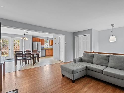 Salon - 1115 Ch. De La Montagne, Sainte-Agathe-Des-Monts, QC - Indoor Photo Showing Living Room