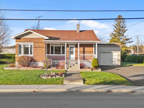 Frontage - 1411 Rue Principale, Saint-Valérien-De-Milton, QC - Outdoor With Deck Patio Veranda With Facade