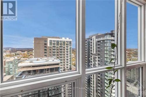 2502 - 242 Rideau Street, Ottawa, ON 