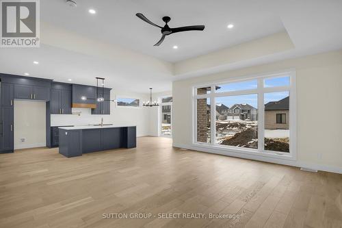 67 Royal Crescent, Southwold (Talbotville), ON - Indoor Photo Showing Kitchen