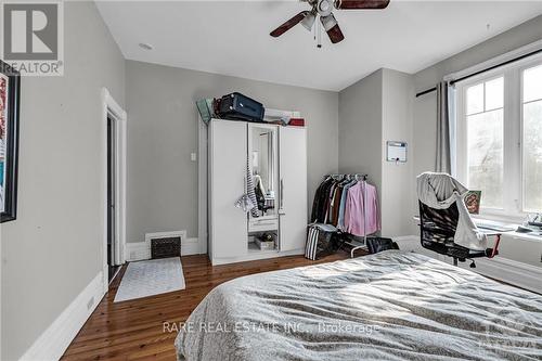 57 Lees Avenue, Ottawa, ON - Indoor Photo Showing Bedroom